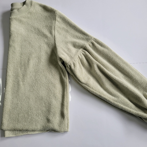 Amuse Society Sage Puff Balloon Sweater. - Picture 5 of 9
